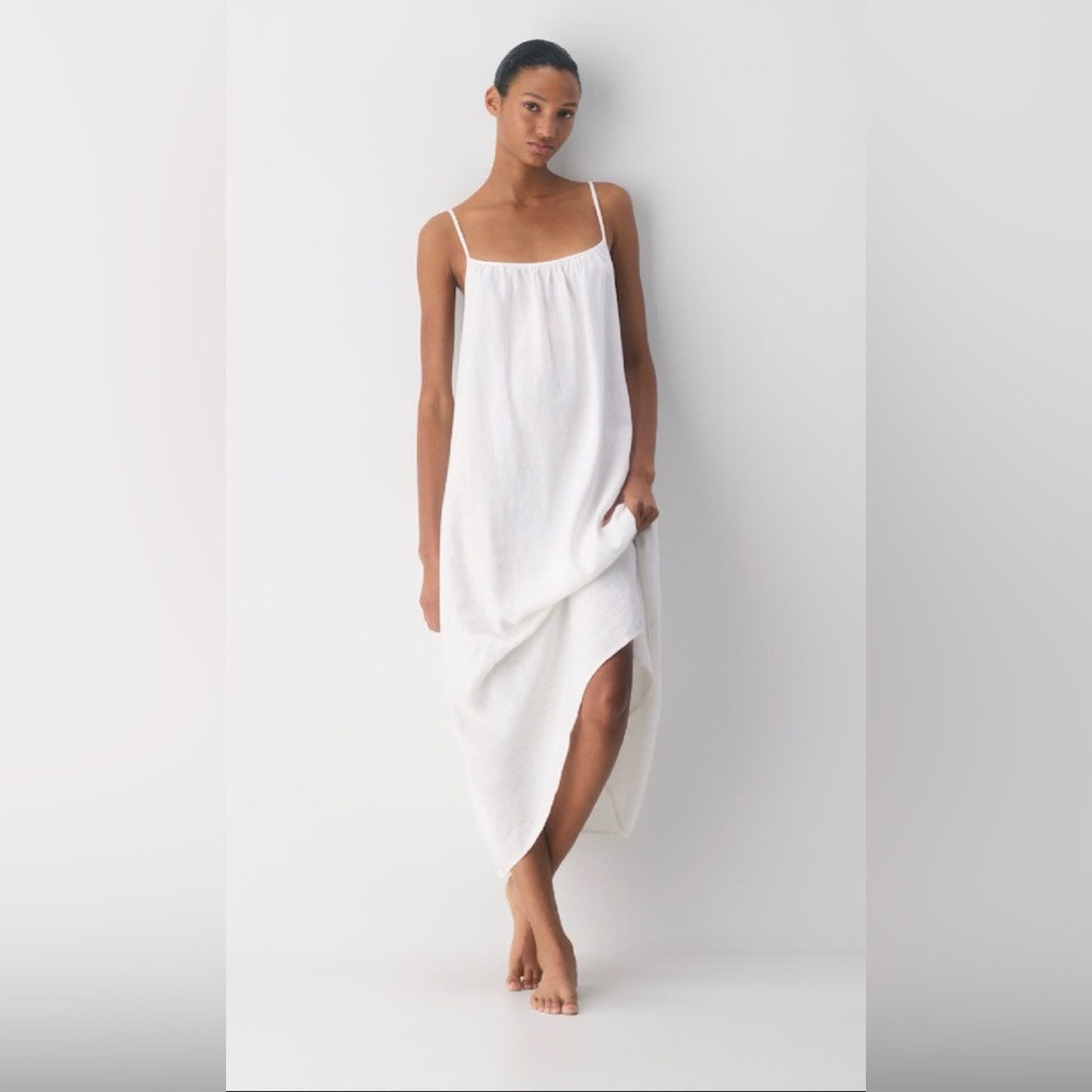 Elegant White Maxi Dress